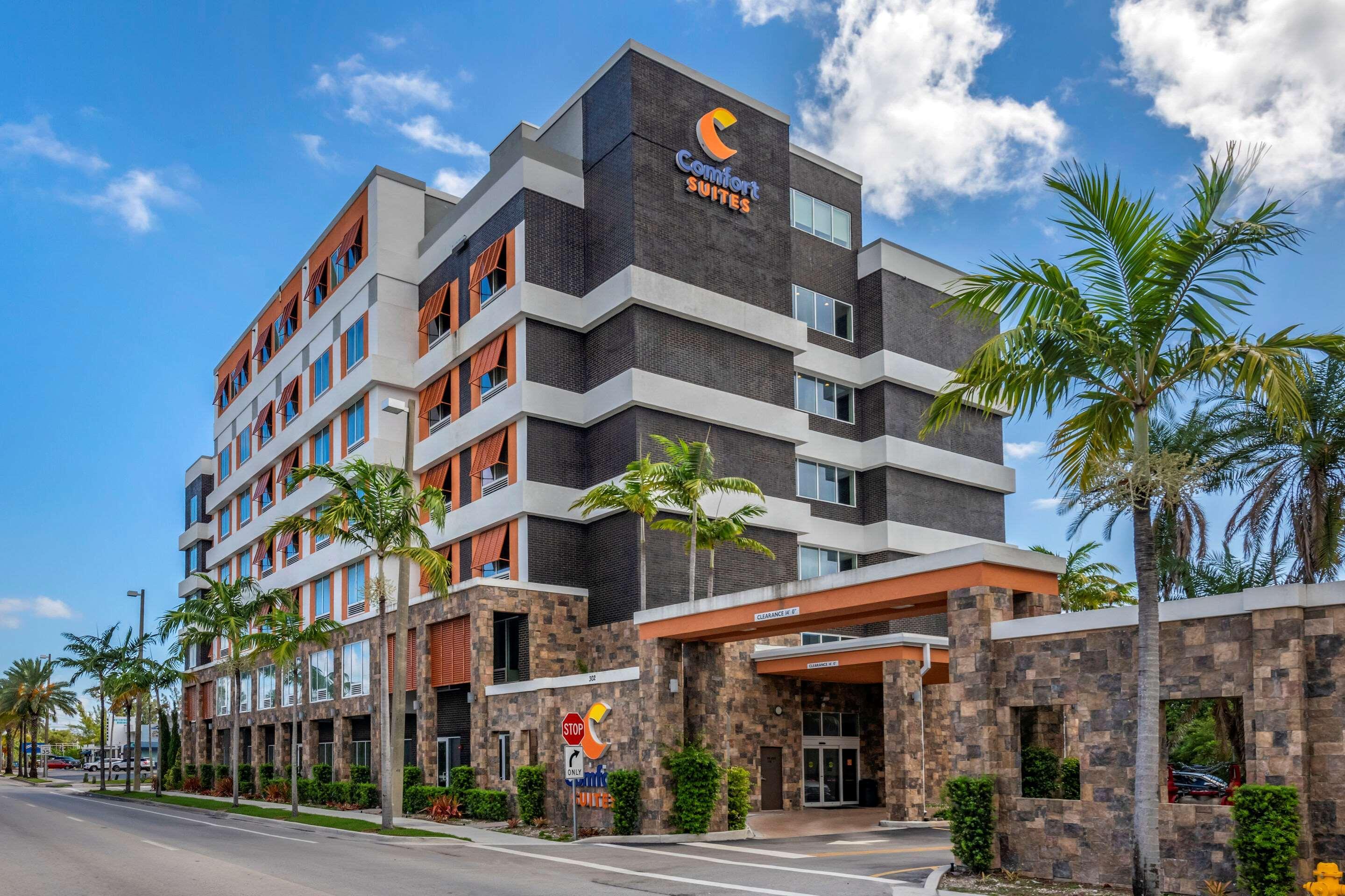 Comfort Suites Fort Lauderdale Airport & Cruise Port Dania Beach Zewnętrze zdjęcie