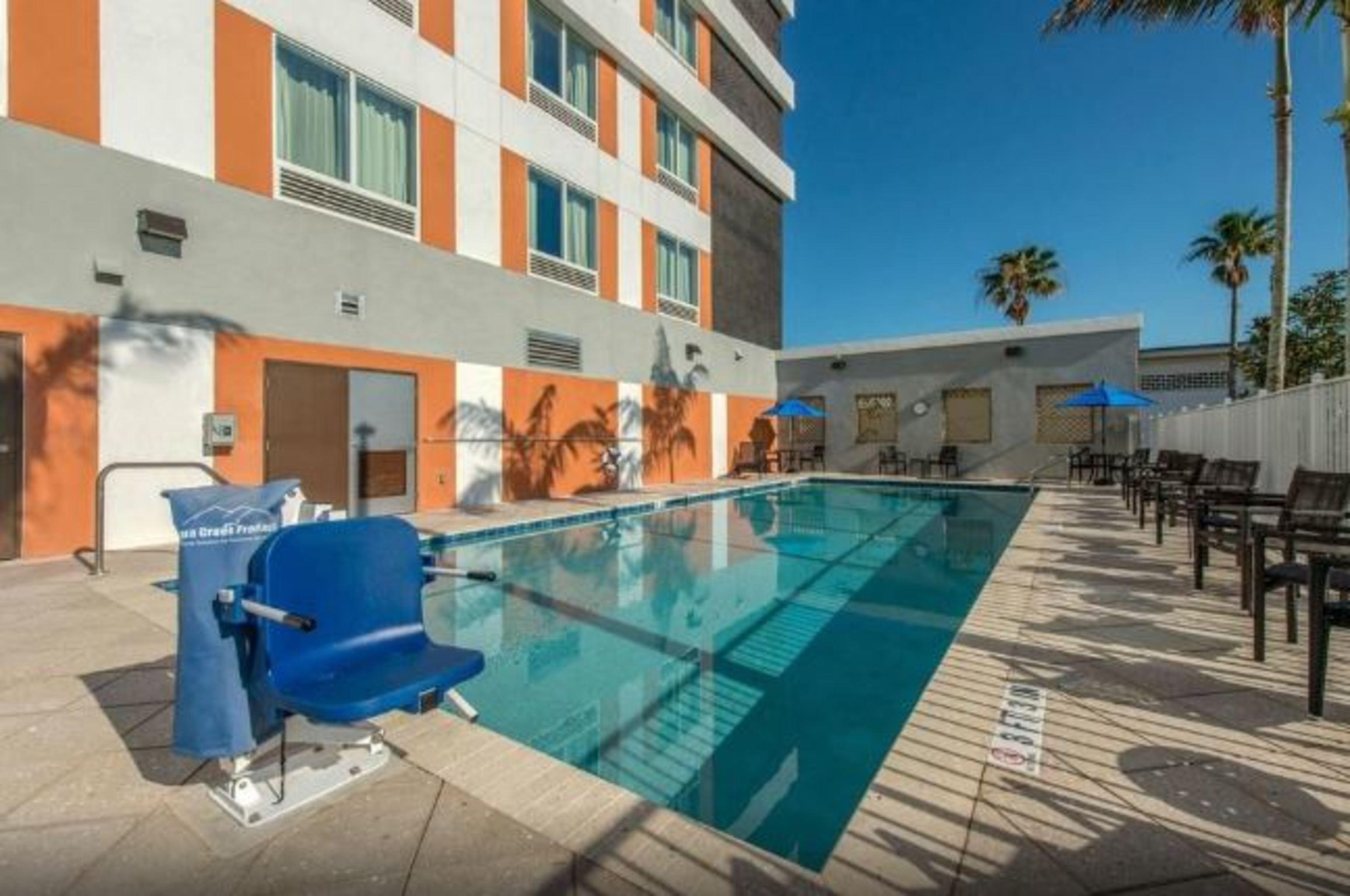 Comfort Suites Fort Lauderdale Airport & Cruise Port Dania Beach Zewnętrze zdjęcie